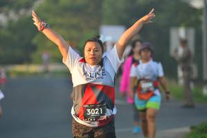 BIB: 3021
                            <button type="button" onclick="openModal(6416697)" class="btn btn-primary btn-sm float-right btn-popup" data-toggle="modal" data-target=".modal-high-quality">
                        <i class="fas fa-shopping-cart"></i> Add to Cart
                    </button>
                                            <button type="button" onclick="isThisMe(6416697, true)" class="btn btn-success btn-sm float-right btn-popup btn-isme hidden" data-toggle="tooltip" data-placement="bottom" title="นี่คือรูปของคุณใช่ไหม คลิกที่นี่เพื่อเอาเข้าอัลบั้ม">
                        <i class="fas fa-plus"></i> Add to album
                    </button>
                    <button type="button" onclick="isThisMe(6416697, false)" class="btn btn-warning btn-sm float-right btn-popup btn-isnotme hidden">
                        <i class="fas fa-ban"></i> Remove from album
                    </button>