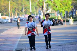 BIB: 3902, 3903
                            <button type="button" onclick="openModal(6388274)" class="btn btn-primary btn-sm float-right btn-popup" data-toggle="modal" data-target=".modal-high-quality">
                        <i class="fas fa-shopping-cart"></i> Add to Cart
                    </button>
                                            <button type="button" onclick="isThisMe(6388274, true)" class="btn btn-success btn-sm float-right btn-popup btn-isme hidden" data-toggle="tooltip" data-placement="bottom" title="นี่คือรูปของคุณใช่ไหม คลิกที่นี่เพื่อเอาเข้าอัลบั้ม">
                        <i class="fas fa-plus"></i> Add to album
                    </button>
                    <button type="button" onclick="isThisMe(6388274, false)" class="btn btn-warning btn-sm float-right btn-popup btn-isnotme hidden">
                        <i class="fas fa-ban"></i> Remove from album
                    </button>