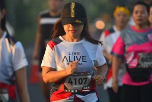 BIB: 4107
                            <button type="button" onclick="openModal(6413366)" class="btn btn-primary btn-sm float-right btn-popup" data-toggle="modal" data-target=".modal-high-quality">
                        <i class="fas fa-shopping-cart"></i> Add to Cart
                    </button>
                                            <button type="button" onclick="isThisMe(6413366, true)" class="btn btn-success btn-sm float-right btn-popup btn-isme hidden" data-toggle="tooltip" data-placement="bottom" title="นี่คือรูปของคุณใช่ไหม คลิกที่นี่เพื่อเอาเข้าอัลบั้ม">
                        <i class="fas fa-plus"></i> Add to album
                    </button>
                    <button type="button" onclick="isThisMe(6413366, false)" class="btn btn-warning btn-sm float-right btn-popup btn-isnotme hidden">
                        <i class="fas fa-ban"></i> Remove from album
                    </button>