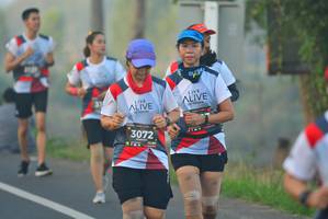 BIB: 3072
                            <button type="button" onclick="openModal(6403077)" class="btn btn-primary btn-sm float-right btn-popup" data-toggle="modal" data-target=".modal-high-quality">
                        <i class="fas fa-shopping-cart"></i> Add to Cart
                    </button>
                                            <button type="button" onclick="isThisMe(6403077, true)" class="btn btn-success btn-sm float-right btn-popup btn-isme hidden" data-toggle="tooltip" data-placement="bottom" title="นี่คือรูปของคุณใช่ไหม คลิกที่นี่เพื่อเอาเข้าอัลบั้ม">
                        <i class="fas fa-plus"></i> Add to album
                    </button>
                    <button type="button" onclick="isThisMe(6403077, false)" class="btn btn-warning btn-sm float-right btn-popup btn-isnotme hidden">
                        <i class="fas fa-ban"></i> Remove from album
                    </button>