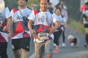 BIB: 6905
                            <button type="button" onclick="openModal(6417678)" class="btn btn-primary btn-sm float-right btn-popup" data-toggle="modal" data-target=".modal-high-quality">
                        <i class="fas fa-shopping-cart"></i> Add to Cart
                    </button>
                                            <button type="button" onclick="isThisMe(6417678, true)" class="btn btn-success btn-sm float-right btn-popup btn-isme hidden" data-toggle="tooltip" data-placement="bottom" title="นี่คือรูปของคุณใช่ไหม คลิกที่นี่เพื่อเอาเข้าอัลบั้ม">
                        <i class="fas fa-plus"></i> Add to album
                    </button>
                    <button type="button" onclick="isThisMe(6417678, false)" class="btn btn-warning btn-sm float-right btn-popup btn-isnotme hidden">
                        <i class="fas fa-ban"></i> Remove from album
                    </button>