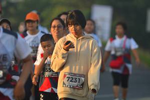 BIB: 655, 7231
                            <button type="button" onclick="openModal(6403286)" class="btn btn-primary btn-sm float-right btn-popup" data-toggle="modal" data-target=".modal-high-quality">
                        <i class="fas fa-shopping-cart"></i> Add to Cart
                    </button>
                                            <button type="button" onclick="isThisMe(6403286, true)" class="btn btn-success btn-sm float-right btn-popup btn-isme hidden" data-toggle="tooltip" data-placement="bottom" title="นี่คือรูปของคุณใช่ไหม คลิกที่นี่เพื่อเอาเข้าอัลบั้ม">
                        <i class="fas fa-plus"></i> Add to album
                    </button>
                    <button type="button" onclick="isThisMe(6403286, false)" class="btn btn-warning btn-sm float-right btn-popup btn-isnotme hidden">
                        <i class="fas fa-ban"></i> Remove from album
                    </button>