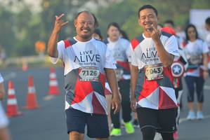 BIB: 7126, 7043
                            <button type="button" onclick="openModal(6416259)" class="btn btn-primary btn-sm float-right btn-popup" data-toggle="modal" data-target=".modal-high-quality">
                        <i class="fas fa-shopping-cart"></i> Add to Cart
                    </button>
                                            <button type="button" onclick="isThisMe(6416259, true)" class="btn btn-success btn-sm float-right btn-popup btn-isme hidden" data-toggle="tooltip" data-placement="bottom" title="นี่คือรูปของคุณใช่ไหม คลิกที่นี่เพื่อเอาเข้าอัลบั้ม">
                        <i class="fas fa-plus"></i> Add to album
                    </button>
                    <button type="button" onclick="isThisMe(6416259, false)" class="btn btn-warning btn-sm float-right btn-popup btn-isnotme hidden">
                        <i class="fas fa-ban"></i> Remove from album
                    </button>