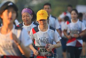 BIB: 670
                            <button type="button" onclick="openModal(6413628)" class="btn btn-primary btn-sm float-right btn-popup" data-toggle="modal" data-target=".modal-high-quality">
                        <i class="fas fa-shopping-cart"></i> Add to Cart
                    </button>
                                            <button type="button" onclick="isThisMe(6413628, true)" class="btn btn-success btn-sm float-right btn-popup btn-isme hidden" data-toggle="tooltip" data-placement="bottom" title="นี่คือรูปของคุณใช่ไหม คลิกที่นี่เพื่อเอาเข้าอัลบั้ม">
                        <i class="fas fa-plus"></i> Add to album
                    </button>
                    <button type="button" onclick="isThisMe(6413628, false)" class="btn btn-warning btn-sm float-right btn-popup btn-isnotme hidden">
                        <i class="fas fa-ban"></i> Remove from album
                    </button>