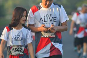 BIB: 6342
                            <button type="button" onclick="openModal(6416149)" class="btn btn-primary btn-sm float-right btn-popup" data-toggle="modal" data-target=".modal-high-quality">
                        <i class="fas fa-shopping-cart"></i> Add to Cart
                    </button>
                                            <button type="button" onclick="isThisMe(6416149, true)" class="btn btn-success btn-sm float-right btn-popup btn-isme hidden" data-toggle="tooltip" data-placement="bottom" title="นี่คือรูปของคุณใช่ไหม คลิกที่นี่เพื่อเอาเข้าอัลบั้ม">
                        <i class="fas fa-plus"></i> Add to album
                    </button>
                    <button type="button" onclick="isThisMe(6416149, false)" class="btn btn-warning btn-sm float-right btn-popup btn-isnotme hidden">
                        <i class="fas fa-ban"></i> Remove from album
                    </button>