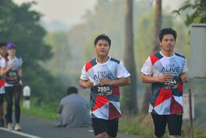 BIB: 2950
                            <button type="button" onclick="openModal(6404124)" class="btn btn-primary btn-sm float-right btn-popup" data-toggle="modal" data-target=".modal-high-quality">
                        <i class="fas fa-shopping-cart"></i> Add to Cart
                    </button>
                                            <button type="button" onclick="isThisMe(6404124, true)" class="btn btn-success btn-sm float-right btn-popup btn-isme hidden" data-toggle="tooltip" data-placement="bottom" title="นี่คือรูปของคุณใช่ไหม คลิกที่นี่เพื่อเอาเข้าอัลบั้ม">
                        <i class="fas fa-plus"></i> Add to album
                    </button>
                    <button type="button" onclick="isThisMe(6404124, false)" class="btn btn-warning btn-sm float-right btn-popup btn-isnotme hidden">
                        <i class="fas fa-ban"></i> Remove from album
                    </button>