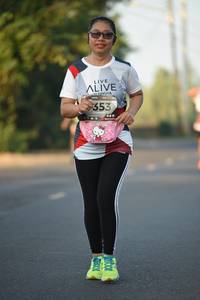 BIB: 353
                            <button type="button" onclick="openModal(6386513)" class="btn btn-primary btn-sm float-right btn-popup" data-toggle="modal" data-target=".modal-high-quality">
                        <i class="fas fa-shopping-cart"></i> Add to Cart
                    </button>
                                            <button type="button" onclick="isThisMe(6386513, true)" class="btn btn-success btn-sm float-right btn-popup btn-isme hidden" data-toggle="tooltip" data-placement="bottom" title="นี่คือรูปของคุณใช่ไหม คลิกที่นี่เพื่อเอาเข้าอัลบั้ม">
                        <i class="fas fa-plus"></i> Add to album
                    </button>
                    <button type="button" onclick="isThisMe(6386513, false)" class="btn btn-warning btn-sm float-right btn-popup btn-isnotme hidden">
                        <i class="fas fa-ban"></i> Remove from album
                    </button>