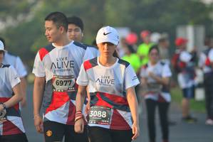 BIB: 6977, 3088, 128
                            <button type="button" onclick="openModal(6414926)" class="btn btn-primary btn-sm float-right btn-popup" data-toggle="modal" data-target=".modal-high-quality">
                        <i class="fas fa-shopping-cart"></i> Add to Cart
                    </button>
                                            <button type="button" onclick="isThisMe(6414926, true)" class="btn btn-success btn-sm float-right btn-popup btn-isme hidden" data-toggle="tooltip" data-placement="bottom" title="นี่คือรูปของคุณใช่ไหม คลิกที่นี่เพื่อเอาเข้าอัลบั้ม">
                        <i class="fas fa-plus"></i> Add to album
                    </button>
                    <button type="button" onclick="isThisMe(6414926, false)" class="btn btn-warning btn-sm float-right btn-popup btn-isnotme hidden">
                        <i class="fas fa-ban"></i> Remove from album
                    </button>