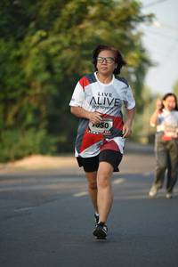 BIB: 250
                            <button type="button" onclick="openModal(6387849)" class="btn btn-primary btn-sm float-right btn-popup" data-toggle="modal" data-target=".modal-high-quality">
                        <i class="fas fa-shopping-cart"></i> Add to Cart
                    </button>
                                            <button type="button" onclick="isThisMe(6387849, true)" class="btn btn-success btn-sm float-right btn-popup btn-isme hidden" data-toggle="tooltip" data-placement="bottom" title="นี่คือรูปของคุณใช่ไหม คลิกที่นี่เพื่อเอาเข้าอัลบั้ม">
                        <i class="fas fa-plus"></i> Add to album
                    </button>
                    <button type="button" onclick="isThisMe(6387849, false)" class="btn btn-warning btn-sm float-right btn-popup btn-isnotme hidden">
                        <i class="fas fa-ban"></i> Remove from album
                    </button>