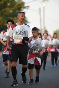 BIB: 7379, 6938
                            <button type="button" onclick="openModal(6382645)" class="btn btn-primary btn-sm float-right btn-popup" data-toggle="modal" data-target=".modal-high-quality">
                        <i class="fas fa-shopping-cart"></i> Add to Cart
                    </button>
                                            <button type="button" onclick="isThisMe(6382645, true)" class="btn btn-success btn-sm float-right btn-popup btn-isme hidden" data-toggle="tooltip" data-placement="bottom" title="นี่คือรูปของคุณใช่ไหม คลิกที่นี่เพื่อเอาเข้าอัลบั้ม">
                        <i class="fas fa-plus"></i> Add to album
                    </button>
                    <button type="button" onclick="isThisMe(6382645, false)" class="btn btn-warning btn-sm float-right btn-popup btn-isnotme hidden">
                        <i class="fas fa-ban"></i> Remove from album
                    </button>