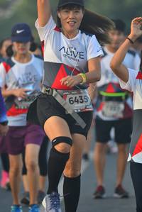 BIB: 6435
                            <button type="button" onclick="openModal(6412652)" class="btn btn-primary btn-sm float-right btn-popup" data-toggle="modal" data-target=".modal-high-quality">
                        <i class="fas fa-shopping-cart"></i> Add to Cart
                    </button>
                                            <button type="button" onclick="isThisMe(6412652, true)" class="btn btn-success btn-sm float-right btn-popup btn-isme hidden" data-toggle="tooltip" data-placement="bottom" title="นี่คือรูปของคุณใช่ไหม คลิกที่นี่เพื่อเอาเข้าอัลบั้ม">
                        <i class="fas fa-plus"></i> Add to album
                    </button>
                    <button type="button" onclick="isThisMe(6412652, false)" class="btn btn-warning btn-sm float-right btn-popup btn-isnotme hidden">
                        <i class="fas fa-ban"></i> Remove from album
                    </button>