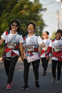 BIB: 7376, 7419, 7501
                            <button type="button" onclick="openModal(6387655)" class="btn btn-primary btn-sm float-right btn-popup" data-toggle="modal" data-target=".modal-high-quality">
                        <i class="fas fa-shopping-cart"></i> Add to Cart
                    </button>
                                            <button type="button" onclick="isThisMe(6387655, true)" class="btn btn-success btn-sm float-right btn-popup btn-isme hidden" data-toggle="tooltip" data-placement="bottom" title="นี่คือรูปของคุณใช่ไหม คลิกที่นี่เพื่อเอาเข้าอัลบั้ม">
                        <i class="fas fa-plus"></i> Add to album
                    </button>
                    <button type="button" onclick="isThisMe(6387655, false)" class="btn btn-warning btn-sm float-right btn-popup btn-isnotme hidden">
                        <i class="fas fa-ban"></i> Remove from album
                    </button>