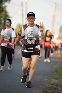 BIB: 6325
                            <button type="button" onclick="openModal(6385783)" class="btn btn-primary btn-sm float-right btn-popup" data-toggle="modal" data-target=".modal-high-quality">
                        <i class="fas fa-shopping-cart"></i> Add to Cart
                    </button>
                                            <button type="button" onclick="isThisMe(6385783, true)" class="btn btn-success btn-sm float-right btn-popup btn-isme hidden" data-toggle="tooltip" data-placement="bottom" title="นี่คือรูปของคุณใช่ไหม คลิกที่นี่เพื่อเอาเข้าอัลบั้ม">
                        <i class="fas fa-plus"></i> Add to album
                    </button>
                    <button type="button" onclick="isThisMe(6385783, false)" class="btn btn-warning btn-sm float-right btn-popup btn-isnotme hidden">
                        <i class="fas fa-ban"></i> Remove from album
                    </button>