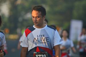 BIB: 3720
                            <button type="button" onclick="openModal(6414508)" class="btn btn-primary btn-sm float-right btn-popup" data-toggle="modal" data-target=".modal-high-quality">
                        <i class="fas fa-shopping-cart"></i> Add to Cart
                    </button>
                                            <button type="button" onclick="isThisMe(6414508, true)" class="btn btn-success btn-sm float-right btn-popup btn-isme hidden" data-toggle="tooltip" data-placement="bottom" title="นี่คือรูปของคุณใช่ไหม คลิกที่นี่เพื่อเอาเข้าอัลบั้ม">
                        <i class="fas fa-plus"></i> Add to album
                    </button>
                    <button type="button" onclick="isThisMe(6414508, false)" class="btn btn-warning btn-sm float-right btn-popup btn-isnotme hidden">
                        <i class="fas fa-ban"></i> Remove from album
                    </button>