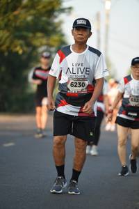 BIB: 6230, 632
                            <button type="button" onclick="openModal(6385773)" class="btn btn-primary btn-sm float-right btn-popup" data-toggle="modal" data-target=".modal-high-quality">
                        <i class="fas fa-shopping-cart"></i> Add to Cart
                    </button>
                                            <button type="button" onclick="isThisMe(6385773, true)" class="btn btn-success btn-sm float-right btn-popup btn-isme hidden" data-toggle="tooltip" data-placement="bottom" title="นี่คือรูปของคุณใช่ไหม คลิกที่นี่เพื่อเอาเข้าอัลบั้ม">
                        <i class="fas fa-plus"></i> Add to album
                    </button>
                    <button type="button" onclick="isThisMe(6385773, false)" class="btn btn-warning btn-sm float-right btn-popup btn-isnotme hidden">
                        <i class="fas fa-ban"></i> Remove from album
                    </button>