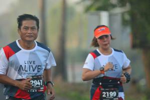 BIB: 2941, 2199
                            <button type="button" onclick="openModal(6412359)" class="btn btn-primary btn-sm float-right btn-popup" data-toggle="modal" data-target=".modal-high-quality">
                        <i class="fas fa-shopping-cart"></i> Add to Cart
                    </button>
                                            <button type="button" onclick="isThisMe(6412359, true)" class="btn btn-success btn-sm float-right btn-popup btn-isme hidden" data-toggle="tooltip" data-placement="bottom" title="นี่คือรูปของคุณใช่ไหม คลิกที่นี่เพื่อเอาเข้าอัลบั้ม">
                        <i class="fas fa-plus"></i> Add to album
                    </button>
                    <button type="button" onclick="isThisMe(6412359, false)" class="btn btn-warning btn-sm float-right btn-popup btn-isnotme hidden">
                        <i class="fas fa-ban"></i> Remove from album
                    </button>