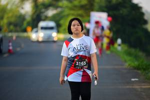 BIB: 3163
                            <button type="button" onclick="openModal(6388097)" class="btn btn-primary btn-sm float-right btn-popup" data-toggle="modal" data-target=".modal-high-quality">
                        <i class="fas fa-shopping-cart"></i> Add to Cart
                    </button>
                                            <button type="button" onclick="isThisMe(6388097, true)" class="btn btn-success btn-sm float-right btn-popup btn-isme hidden" data-toggle="tooltip" data-placement="bottom" title="นี่คือรูปของคุณใช่ไหม คลิกที่นี่เพื่อเอาเข้าอัลบั้ม">
                        <i class="fas fa-plus"></i> Add to album
                    </button>
                    <button type="button" onclick="isThisMe(6388097, false)" class="btn btn-warning btn-sm float-right btn-popup btn-isnotme hidden">
                        <i class="fas fa-ban"></i> Remove from album
                    </button>