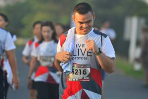 BIB: 5216
                            <button type="button" onclick="openModal(6415941)" class="btn btn-primary btn-sm float-right btn-popup" data-toggle="modal" data-target=".modal-high-quality">
                        <i class="fas fa-shopping-cart"></i> Add to Cart
                    </button>
                                            <button type="button" onclick="isThisMe(6415941, true)" class="btn btn-success btn-sm float-right btn-popup btn-isme hidden" data-toggle="tooltip" data-placement="bottom" title="นี่คือรูปของคุณใช่ไหม คลิกที่นี่เพื่อเอาเข้าอัลบั้ม">
                        <i class="fas fa-plus"></i> Add to album
                    </button>
                    <button type="button" onclick="isThisMe(6415941, false)" class="btn btn-warning btn-sm float-right btn-popup btn-isnotme hidden">
                        <i class="fas fa-ban"></i> Remove from album
                    </button>