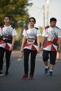 BIB: 7131, 7907
                            <button type="button" onclick="openModal(6386100)" class="btn btn-primary btn-sm float-right btn-popup" data-toggle="modal" data-target=".modal-high-quality">
                        <i class="fas fa-shopping-cart"></i> Add to Cart
                    </button>
                                            <button type="button" onclick="isThisMe(6386100, true)" class="btn btn-success btn-sm float-right btn-popup btn-isme hidden" data-toggle="tooltip" data-placement="bottom" title="นี่คือรูปของคุณใช่ไหม คลิกที่นี่เพื่อเอาเข้าอัลบั้ม">
                        <i class="fas fa-plus"></i> Add to album
                    </button>
                    <button type="button" onclick="isThisMe(6386100, false)" class="btn btn-warning btn-sm float-right btn-popup btn-isnotme hidden">
                        <i class="fas fa-ban"></i> Remove from album
                    </button>