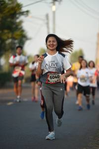 BIB: 6040
                            <button type="button" onclick="openModal(6383180)" class="btn btn-primary btn-sm float-right btn-popup" data-toggle="modal" data-target=".modal-high-quality">
                        <i class="fas fa-shopping-cart"></i> Add to Cart
                    </button>
                                            <button type="button" onclick="isThisMe(6383180, true)" class="btn btn-success btn-sm float-right btn-popup btn-isme hidden" data-toggle="tooltip" data-placement="bottom" title="นี่คือรูปของคุณใช่ไหม คลิกที่นี่เพื่อเอาเข้าอัลบั้ม">
                        <i class="fas fa-plus"></i> Add to album
                    </button>
                    <button type="button" onclick="isThisMe(6383180, false)" class="btn btn-warning btn-sm float-right btn-popup btn-isnotme hidden">
                        <i class="fas fa-ban"></i> Remove from album
                    </button>