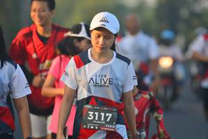 BIB: 3117, 128
                            <button type="button" onclick="openModal(6404834)" class="btn btn-primary btn-sm float-right btn-popup" data-toggle="modal" data-target=".modal-high-quality">
                        <i class="fas fa-shopping-cart"></i> Add to Cart
                    </button>
                                            <button type="button" onclick="isThisMe(6404834, true)" class="btn btn-success btn-sm float-right btn-popup btn-isme hidden" data-toggle="tooltip" data-placement="bottom" title="นี่คือรูปของคุณใช่ไหม คลิกที่นี่เพื่อเอาเข้าอัลบั้ม">
                        <i class="fas fa-plus"></i> Add to album
                    </button>
                    <button type="button" onclick="isThisMe(6404834, false)" class="btn btn-warning btn-sm float-right btn-popup btn-isnotme hidden">
                        <i class="fas fa-ban"></i> Remove from album
                    </button>