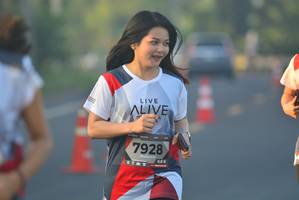 BIB: 7928
                            <button type="button" onclick="openModal(6417212)" class="btn btn-primary btn-sm float-right btn-popup" data-toggle="modal" data-target=".modal-high-quality">
                        <i class="fas fa-shopping-cart"></i> Add to Cart
                    </button>
                                            <button type="button" onclick="isThisMe(6417212, true)" class="btn btn-success btn-sm float-right btn-popup btn-isme hidden" data-toggle="tooltip" data-placement="bottom" title="นี่คือรูปของคุณใช่ไหม คลิกที่นี่เพื่อเอาเข้าอัลบั้ม">
                        <i class="fas fa-plus"></i> Add to album
                    </button>
                    <button type="button" onclick="isThisMe(6417212, false)" class="btn btn-warning btn-sm float-right btn-popup btn-isnotme hidden">
                        <i class="fas fa-ban"></i> Remove from album
                    </button>