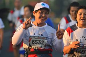 BIB: 6532, 649
                            <button type="button" onclick="openModal(6413315)" class="btn btn-primary btn-sm float-right btn-popup" data-toggle="modal" data-target=".modal-high-quality">
                        <i class="fas fa-shopping-cart"></i> Add to Cart
                    </button>
                                            <button type="button" onclick="isThisMe(6413315, true)" class="btn btn-success btn-sm float-right btn-popup btn-isme hidden" data-toggle="tooltip" data-placement="bottom" title="นี่คือรูปของคุณใช่ไหม คลิกที่นี่เพื่อเอาเข้าอัลบั้ม">
                        <i class="fas fa-plus"></i> Add to album
                    </button>
                    <button type="button" onclick="isThisMe(6413315, false)" class="btn btn-warning btn-sm float-right btn-popup btn-isnotme hidden">
                        <i class="fas fa-ban"></i> Remove from album
                    </button>