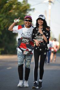 BIB: 6910, 3772
                            <button type="button" onclick="openModal(6387539)" class="btn btn-primary btn-sm float-right btn-popup" data-toggle="modal" data-target=".modal-high-quality">
                        <i class="fas fa-shopping-cart"></i> Add to Cart
                    </button>
                                            <button type="button" onclick="isThisMe(6387539, true)" class="btn btn-success btn-sm float-right btn-popup btn-isme hidden" data-toggle="tooltip" data-placement="bottom" title="นี่คือรูปของคุณใช่ไหม คลิกที่นี่เพื่อเอาเข้าอัลบั้ม">
                        <i class="fas fa-plus"></i> Add to album
                    </button>
                    <button type="button" onclick="isThisMe(6387539, false)" class="btn btn-warning btn-sm float-right btn-popup btn-isnotme hidden">
                        <i class="fas fa-ban"></i> Remove from album
                    </button>