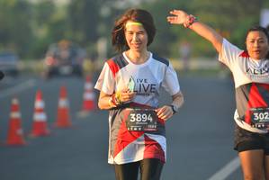 BIB: 302, 3894, 124
                            <button type="button" onclick="openModal(6416670)" class="btn btn-primary btn-sm float-right btn-popup" data-toggle="modal" data-target=".modal-high-quality">
                        <i class="fas fa-shopping-cart"></i> Add to Cart
                    </button>
                                            <button type="button" onclick="isThisMe(6416670, true)" class="btn btn-success btn-sm float-right btn-popup btn-isme hidden" data-toggle="tooltip" data-placement="bottom" title="นี่คือรูปของคุณใช่ไหม คลิกที่นี่เพื่อเอาเข้าอัลบั้ม">
                        <i class="fas fa-plus"></i> Add to album
                    </button>
                    <button type="button" onclick="isThisMe(6416670, false)" class="btn btn-warning btn-sm float-right btn-popup btn-isnotme hidden">
                        <i class="fas fa-ban"></i> Remove from album
                    </button>