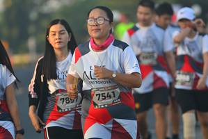 BIB: 7541, 789
                            <button type="button" onclick="openModal(6414884)" class="btn btn-primary btn-sm float-right btn-popup" data-toggle="modal" data-target=".modal-high-quality">
                        <i class="fas fa-shopping-cart"></i> Add to Cart
                    </button>
                                            <button type="button" onclick="isThisMe(6414884, true)" class="btn btn-success btn-sm float-right btn-popup btn-isme hidden" data-toggle="tooltip" data-placement="bottom" title="นี่คือรูปของคุณใช่ไหม คลิกที่นี่เพื่อเอาเข้าอัลบั้ม">
                        <i class="fas fa-plus"></i> Add to album
                    </button>
                    <button type="button" onclick="isThisMe(6414884, false)" class="btn btn-warning btn-sm float-right btn-popup btn-isnotme hidden">
                        <i class="fas fa-ban"></i> Remove from album
                    </button>