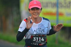 BIB: 201, 3114, 128
                            <button type="button" onclick="openModal(6403351)" class="btn btn-primary btn-sm float-right btn-popup" data-toggle="modal" data-target=".modal-high-quality">
                        <i class="fas fa-shopping-cart"></i> Add to Cart
                    </button>
                                            <button type="button" onclick="isThisMe(6403351, true)" class="btn btn-success btn-sm float-right btn-popup btn-isme hidden" data-toggle="tooltip" data-placement="bottom" title="นี่คือรูปของคุณใช่ไหม คลิกที่นี่เพื่อเอาเข้าอัลบั้ม">
                        <i class="fas fa-plus"></i> Add to album
                    </button>
                    <button type="button" onclick="isThisMe(6403351, false)" class="btn btn-warning btn-sm float-right btn-popup btn-isnotme hidden">
                        <i class="fas fa-ban"></i> Remove from album
                    </button>