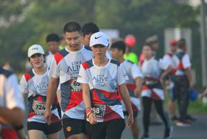 BIB: 724
                            <button type="button" onclick="openModal(6414897)" class="btn btn-primary btn-sm float-right btn-popup" data-toggle="modal" data-target=".modal-high-quality">
                        <i class="fas fa-shopping-cart"></i> Add to Cart
                    </button>
                                            <button type="button" onclick="isThisMe(6414897, true)" class="btn btn-success btn-sm float-right btn-popup btn-isme hidden" data-toggle="tooltip" data-placement="bottom" title="นี่คือรูปของคุณใช่ไหม คลิกที่นี่เพื่อเอาเข้าอัลบั้ม">
                        <i class="fas fa-plus"></i> Add to album
                    </button>
                    <button type="button" onclick="isThisMe(6414897, false)" class="btn btn-warning btn-sm float-right btn-popup btn-isnotme hidden">
                        <i class="fas fa-ban"></i> Remove from album
                    </button>