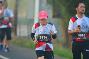 BIB: 3010, 3114
                            <button type="button" onclick="openModal(6403297)" class="btn btn-primary btn-sm float-right btn-popup" data-toggle="modal" data-target=".modal-high-quality">
                        <i class="fas fa-shopping-cart"></i> Add to Cart
                    </button>
                                            <button type="button" onclick="isThisMe(6403297, true)" class="btn btn-success btn-sm float-right btn-popup btn-isme hidden" data-toggle="tooltip" data-placement="bottom" title="นี่คือรูปของคุณใช่ไหม คลิกที่นี่เพื่อเอาเข้าอัลบั้ม">
                        <i class="fas fa-plus"></i> Add to album
                    </button>
                    <button type="button" onclick="isThisMe(6403297, false)" class="btn btn-warning btn-sm float-right btn-popup btn-isnotme hidden">
                        <i class="fas fa-ban"></i> Remove from album
                    </button>