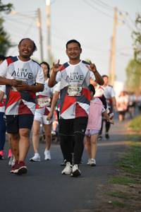 BIB: 7043, 2244
                            <button type="button" onclick="openModal(6386678)" class="btn btn-primary btn-sm float-right btn-popup" data-toggle="modal" data-target=".modal-high-quality">
                        <i class="fas fa-shopping-cart"></i> Add to Cart
                    </button>
                                            <button type="button" onclick="isThisMe(6386678, true)" class="btn btn-success btn-sm float-right btn-popup btn-isme hidden" data-toggle="tooltip" data-placement="bottom" title="นี่คือรูปของคุณใช่ไหม คลิกที่นี่เพื่อเอาเข้าอัลบั้ม">
                        <i class="fas fa-plus"></i> Add to album
                    </button>
                    <button type="button" onclick="isThisMe(6386678, false)" class="btn btn-warning btn-sm float-right btn-popup btn-isnotme hidden">
                        <i class="fas fa-ban"></i> Remove from album
                    </button>