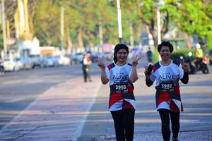 BIB: 3902, 3903
                            <button type="button" onclick="openModal(6388278)" class="btn btn-primary btn-sm float-right btn-popup" data-toggle="modal" data-target=".modal-high-quality">
                        <i class="fas fa-shopping-cart"></i> Add to Cart
                    </button>
                                            <button type="button" onclick="isThisMe(6388278, true)" class="btn btn-success btn-sm float-right btn-popup btn-isme hidden" data-toggle="tooltip" data-placement="bottom" title="นี่คือรูปของคุณใช่ไหม คลิกที่นี่เพื่อเอาเข้าอัลบั้ม">
                        <i class="fas fa-plus"></i> Add to album
                    </button>
                    <button type="button" onclick="isThisMe(6388278, false)" class="btn btn-warning btn-sm float-right btn-popup btn-isnotme hidden">
                        <i class="fas fa-ban"></i> Remove from album
                    </button>