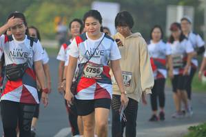 BIB: 6756
                            <button type="button" onclick="openModal(6417290)" class="btn btn-primary btn-sm float-right btn-popup" data-toggle="modal" data-target=".modal-high-quality">
                        <i class="fas fa-shopping-cart"></i> Add to Cart
                    </button>
                                            <button type="button" onclick="isThisMe(6417290, true)" class="btn btn-success btn-sm float-right btn-popup btn-isme hidden" data-toggle="tooltip" data-placement="bottom" title="นี่คือรูปของคุณใช่ไหม คลิกที่นี่เพื่อเอาเข้าอัลบั้ม">
                        <i class="fas fa-plus"></i> Add to album
                    </button>
                    <button type="button" onclick="isThisMe(6417290, false)" class="btn btn-warning btn-sm float-right btn-popup btn-isnotme hidden">
                        <i class="fas fa-ban"></i> Remove from album
                    </button>