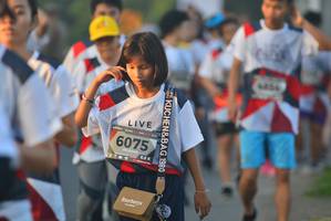 BIB: 6075, 1980
                            <button type="button" onclick="openModal(6412787)" class="btn btn-primary btn-sm float-right btn-popup" data-toggle="modal" data-target=".modal-high-quality">
                        <i class="fas fa-shopping-cart"></i> Add to Cart
                    </button>
                                            <button type="button" onclick="isThisMe(6412787, true)" class="btn btn-success btn-sm float-right btn-popup btn-isme hidden" data-toggle="tooltip" data-placement="bottom" title="นี่คือรูปของคุณใช่ไหม คลิกที่นี่เพื่อเอาเข้าอัลบั้ม">
                        <i class="fas fa-plus"></i> Add to album
                    </button>
                    <button type="button" onclick="isThisMe(6412787, false)" class="btn btn-warning btn-sm float-right btn-popup btn-isnotme hidden">
                        <i class="fas fa-ban"></i> Remove from album
                    </button>