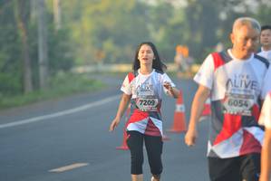 BIB: 6054, 7209
                            <button type="button" onclick="openModal(6416179)" class="btn btn-primary btn-sm float-right btn-popup" data-toggle="modal" data-target=".modal-high-quality">
                        <i class="fas fa-shopping-cart"></i> Add to Cart
                    </button>
                                            <button type="button" onclick="isThisMe(6416179, true)" class="btn btn-success btn-sm float-right btn-popup btn-isme hidden" data-toggle="tooltip" data-placement="bottom" title="นี่คือรูปของคุณใช่ไหม คลิกที่นี่เพื่อเอาเข้าอัลบั้ม">
                        <i class="fas fa-plus"></i> Add to album
                    </button>
                    <button type="button" onclick="isThisMe(6416179, false)" class="btn btn-warning btn-sm float-right btn-popup btn-isnotme hidden">
                        <i class="fas fa-ban"></i> Remove from album
                    </button>