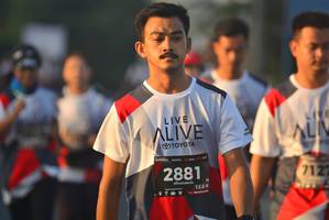 BIB: 2881, 712, 128
                            <button type="button" onclick="openModal(6416605)" class="btn btn-primary btn-sm float-right btn-popup" data-toggle="modal" data-target=".modal-high-quality">
                        <i class="fas fa-shopping-cart"></i> Add to Cart
                    </button>
                                            <button type="button" onclick="isThisMe(6416605, true)" class="btn btn-success btn-sm float-right btn-popup btn-isme hidden" data-toggle="tooltip" data-placement="bottom" title="นี่คือรูปของคุณใช่ไหม คลิกที่นี่เพื่อเอาเข้าอัลบั้ม">
                        <i class="fas fa-plus"></i> Add to album
                    </button>
                    <button type="button" onclick="isThisMe(6416605, false)" class="btn btn-warning btn-sm float-right btn-popup btn-isnotme hidden">
                        <i class="fas fa-ban"></i> Remove from album
                    </button>