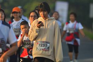 BIB: 7437, 6556, 7231
                            <button type="button" onclick="openModal(6404074)" class="btn btn-primary btn-sm float-right btn-popup" data-toggle="modal" data-target=".modal-high-quality">
                        <i class="fas fa-shopping-cart"></i> Add to Cart
                    </button>
                                            <button type="button" onclick="isThisMe(6404074, true)" class="btn btn-success btn-sm float-right btn-popup btn-isme hidden" data-toggle="tooltip" data-placement="bottom" title="นี่คือรูปของคุณใช่ไหม คลิกที่นี่เพื่อเอาเข้าอัลบั้ม">
                        <i class="fas fa-plus"></i> Add to album
                    </button>
                    <button type="button" onclick="isThisMe(6404074, false)" class="btn btn-warning btn-sm float-right btn-popup btn-isnotme hidden">
                        <i class="fas fa-ban"></i> Remove from album
                    </button>