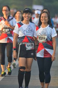 BIB: 2197, 7219, 6435
                            <button type="button" onclick="openModal(6412726)" class="btn btn-primary btn-sm float-right btn-popup" data-toggle="modal" data-target=".modal-high-quality">
                        <i class="fas fa-shopping-cart"></i> Add to Cart
                    </button>
                                            <button type="button" onclick="isThisMe(6412726, true)" class="btn btn-success btn-sm float-right btn-popup btn-isme hidden" data-toggle="tooltip" data-placement="bottom" title="นี่คือรูปของคุณใช่ไหม คลิกที่นี่เพื่อเอาเข้าอัลบั้ม">
                        <i class="fas fa-plus"></i> Add to album
                    </button>
                    <button type="button" onclick="isThisMe(6412726, false)" class="btn btn-warning btn-sm float-right btn-popup btn-isnotme hidden">
                        <i class="fas fa-ban"></i> Remove from album
                    </button>