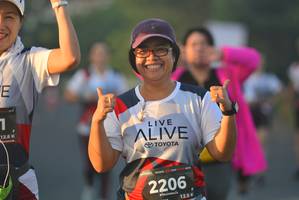 BIB: 128, 2206
                            <button type="button" onclick="openModal(6416732)" class="btn btn-primary btn-sm float-right btn-popup" data-toggle="modal" data-target=".modal-high-quality">
                        <i class="fas fa-shopping-cart"></i> Add to Cart
                    </button>
                                            <button type="button" onclick="isThisMe(6416732, true)" class="btn btn-success btn-sm float-right btn-popup btn-isme hidden" data-toggle="tooltip" data-placement="bottom" title="นี่คือรูปของคุณใช่ไหม คลิกที่นี่เพื่อเอาเข้าอัลบั้ม">
                        <i class="fas fa-plus"></i> Add to album
                    </button>
                    <button type="button" onclick="isThisMe(6416732, false)" class="btn btn-warning btn-sm float-right btn-popup btn-isnotme hidden">
                        <i class="fas fa-ban"></i> Remove from album
                    </button>