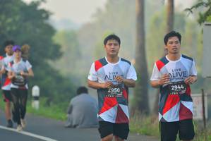 BIB: 2950, 2944
                            <button type="button" onclick="openModal(6404115)" class="btn btn-primary btn-sm float-right btn-popup" data-toggle="modal" data-target=".modal-high-quality">
                        <i class="fas fa-shopping-cart"></i> Add to Cart
                    </button>
                                            <button type="button" onclick="isThisMe(6404115, true)" class="btn btn-success btn-sm float-right btn-popup btn-isme hidden" data-toggle="tooltip" data-placement="bottom" title="นี่คือรูปของคุณใช่ไหม คลิกที่นี่เพื่อเอาเข้าอัลบั้ม">
                        <i class="fas fa-plus"></i> Add to album
                    </button>
                    <button type="button" onclick="isThisMe(6404115, false)" class="btn btn-warning btn-sm float-right btn-popup btn-isnotme hidden">
                        <i class="fas fa-ban"></i> Remove from album
                    </button>