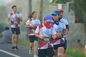 BIB: 015, 3072
                            <button type="button" onclick="openModal(6403098)" class="btn btn-primary btn-sm float-right btn-popup" data-toggle="modal" data-target=".modal-high-quality">
                        <i class="fas fa-shopping-cart"></i> Add to Cart
                    </button>
                                            <button type="button" onclick="isThisMe(6403098, true)" class="btn btn-success btn-sm float-right btn-popup btn-isme hidden" data-toggle="tooltip" data-placement="bottom" title="นี่คือรูปของคุณใช่ไหม คลิกที่นี่เพื่อเอาเข้าอัลบั้ม">
                        <i class="fas fa-plus"></i> Add to album
                    </button>
                    <button type="button" onclick="isThisMe(6403098, false)" class="btn btn-warning btn-sm float-right btn-popup btn-isnotme hidden">
                        <i class="fas fa-ban"></i> Remove from album
                    </button>