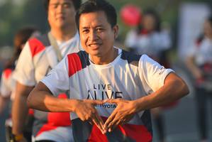 BIB: 
                            <button type="button" onclick="openModal(6417733)" class="btn btn-primary btn-sm float-right btn-popup" data-toggle="modal" data-target=".modal-high-quality">
                        <i class="fas fa-shopping-cart"></i> Add to Cart
                    </button>
                                            <button type="button" onclick="isThisMe(6417733, true)" class="btn btn-success btn-sm float-right btn-popup btn-isme hidden" data-toggle="tooltip" data-placement="bottom" title="นี่คือรูปของคุณใช่ไหม คลิกที่นี่เพื่อเอาเข้าอัลบั้ม">
                        <i class="fas fa-plus"></i> Add to album
                    </button>
                    <button type="button" onclick="isThisMe(6417733, false)" class="btn btn-warning btn-sm float-right btn-popup btn-isnotme hidden">
                        <i class="fas fa-ban"></i> Remove from album
                    </button>