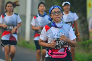 BIB: 3100
                            <button type="button" onclick="openModal(6403703)" class="btn btn-primary btn-sm float-right btn-popup" data-toggle="modal" data-target=".modal-high-quality">
                        <i class="fas fa-shopping-cart"></i> Add to Cart
                    </button>
                                            <button type="button" onclick="isThisMe(6403703, true)" class="btn btn-success btn-sm float-right btn-popup btn-isme hidden" data-toggle="tooltip" data-placement="bottom" title="นี่คือรูปของคุณใช่ไหม คลิกที่นี่เพื่อเอาเข้าอัลบั้ม">
                        <i class="fas fa-plus"></i> Add to album
                    </button>
                    <button type="button" onclick="isThisMe(6403703, false)" class="btn btn-warning btn-sm float-right btn-popup btn-isnotme hidden">
                        <i class="fas fa-ban"></i> Remove from album
                    </button>