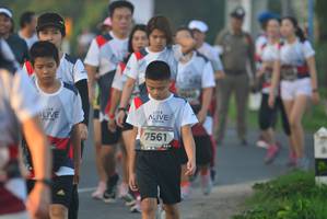 BIB: 7561
                            <button type="button" onclick="openModal(6412942)" class="btn btn-primary btn-sm float-right btn-popup" data-toggle="modal" data-target=".modal-high-quality">
                        <i class="fas fa-shopping-cart"></i> Add to Cart
                    </button>
                                            <button type="button" onclick="isThisMe(6412942, true)" class="btn btn-success btn-sm float-right btn-popup btn-isme hidden" data-toggle="tooltip" data-placement="bottom" title="นี่คือรูปของคุณใช่ไหม คลิกที่นี่เพื่อเอาเข้าอัลบั้ม">
                        <i class="fas fa-plus"></i> Add to album
                    </button>
                    <button type="button" onclick="isThisMe(6412942, false)" class="btn btn-warning btn-sm float-right btn-popup btn-isnotme hidden">
                        <i class="fas fa-ban"></i> Remove from album
                    </button>