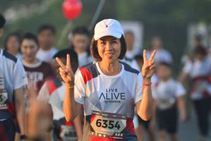 BIB: 6354
                            <button type="button" onclick="openModal(6412907)" class="btn btn-primary btn-sm float-right btn-popup" data-toggle="modal" data-target=".modal-high-quality">
                        <i class="fas fa-shopping-cart"></i> Add to Cart
                    </button>
                                            <button type="button" onclick="isThisMe(6412907, true)" class="btn btn-success btn-sm float-right btn-popup btn-isme hidden" data-toggle="tooltip" data-placement="bottom" title="นี่คือรูปของคุณใช่ไหม คลิกที่นี่เพื่อเอาเข้าอัลบั้ม">
                        <i class="fas fa-plus"></i> Add to album
                    </button>
                    <button type="button" onclick="isThisMe(6412907, false)" class="btn btn-warning btn-sm float-right btn-popup btn-isnotme hidden">
                        <i class="fas fa-ban"></i> Remove from album
                    </button>