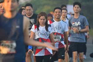 BIB: 819
                            <button type="button" onclick="openModal(6413104)" class="btn btn-primary btn-sm float-right btn-popup" data-toggle="modal" data-target=".modal-high-quality">
                        <i class="fas fa-shopping-cart"></i> Add to Cart
                    </button>
                                            <button type="button" onclick="isThisMe(6413104, true)" class="btn btn-success btn-sm float-right btn-popup btn-isme hidden" data-toggle="tooltip" data-placement="bottom" title="นี่คือรูปของคุณใช่ไหม คลิกที่นี่เพื่อเอาเข้าอัลบั้ม">
                        <i class="fas fa-plus"></i> Add to album
                    </button>
                    <button type="button" onclick="isThisMe(6413104, false)" class="btn btn-warning btn-sm float-right btn-popup btn-isnotme hidden">
                        <i class="fas fa-ban"></i> Remove from album
                    </button>