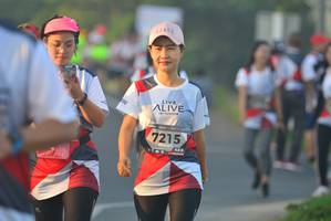 BIB: 7215
                            <button type="button" onclick="openModal(6414744)" class="btn btn-primary btn-sm float-right btn-popup" data-toggle="modal" data-target=".modal-high-quality">
                        <i class="fas fa-shopping-cart"></i> Add to Cart
                    </button>
                                            <button type="button" onclick="isThisMe(6414744, true)" class="btn btn-success btn-sm float-right btn-popup btn-isme hidden" data-toggle="tooltip" data-placement="bottom" title="นี่คือรูปของคุณใช่ไหม คลิกที่นี่เพื่อเอาเข้าอัลบั้ม">
                        <i class="fas fa-plus"></i> Add to album
                    </button>
                    <button type="button" onclick="isThisMe(6414744, false)" class="btn btn-warning btn-sm float-right btn-popup btn-isnotme hidden">
                        <i class="fas fa-ban"></i> Remove from album
                    </button>